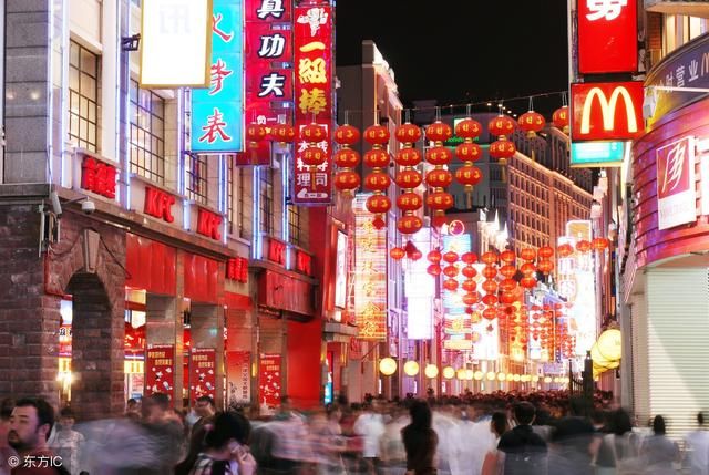 《旅游推荐》广州夜游珠江 上下九步行街又称女人街