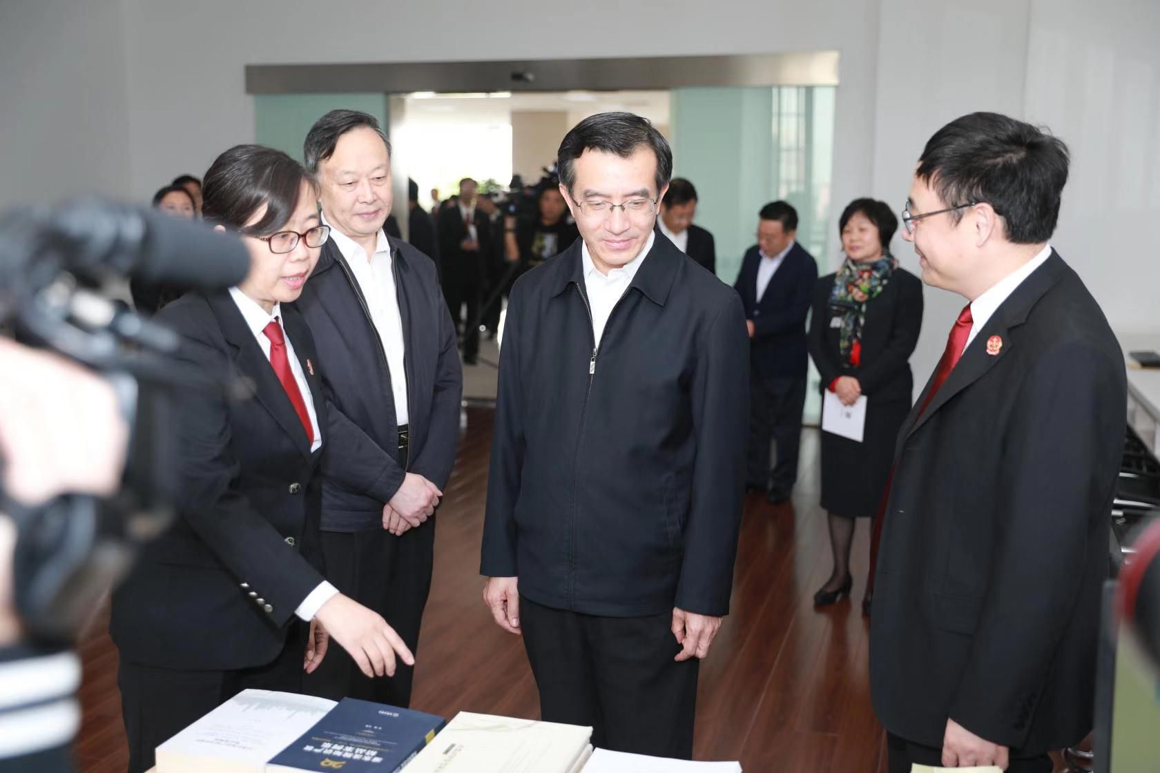 人民法院法庭规则