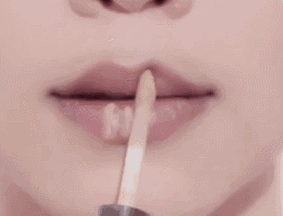 渐变咬唇妆到底该注意什么?原来步骤是这样!