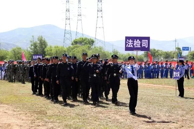 “荷枪实弹”！漳县的滨河路上场面燃爆啦！