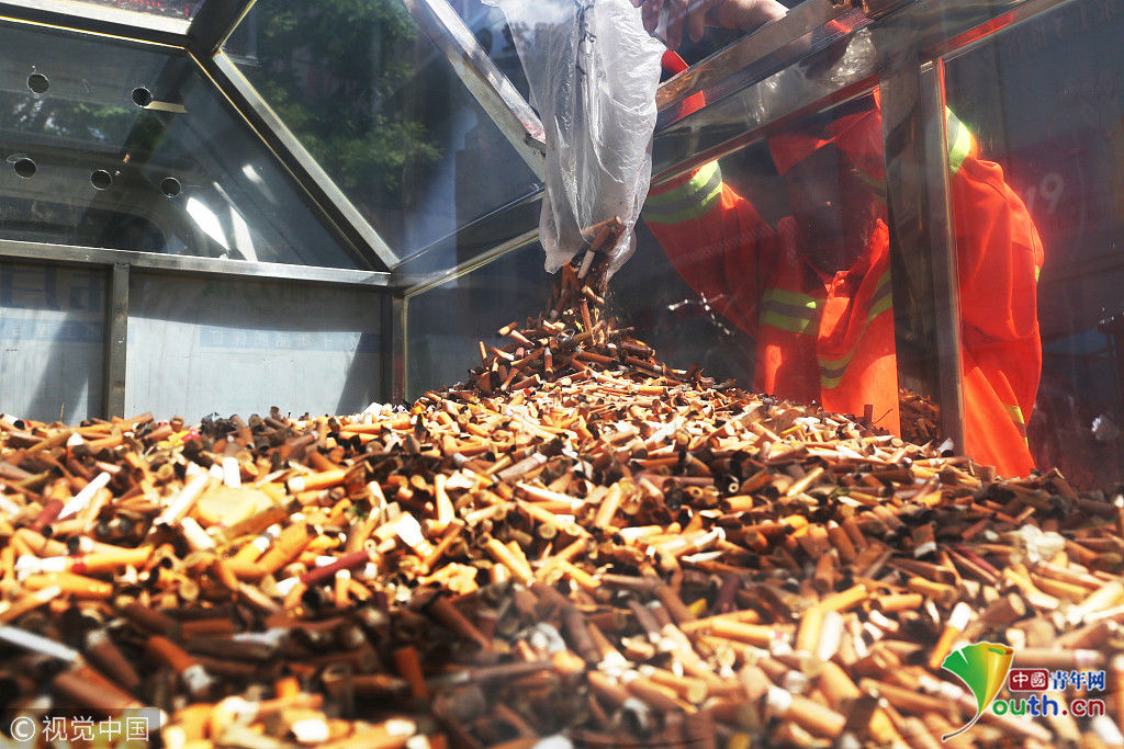 兰州雁滩环卫推出烟头收集展示车 号召市民不