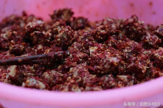 回农村一定少不了吃的这几种自制美食，比吃大鱼大肉还过瘾！