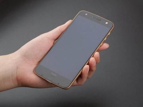 摩托罗拉的这款骁龙820手机降了2600元,都无