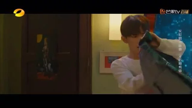 有一种慌了叫易烊千玺的破洞裤被缝了