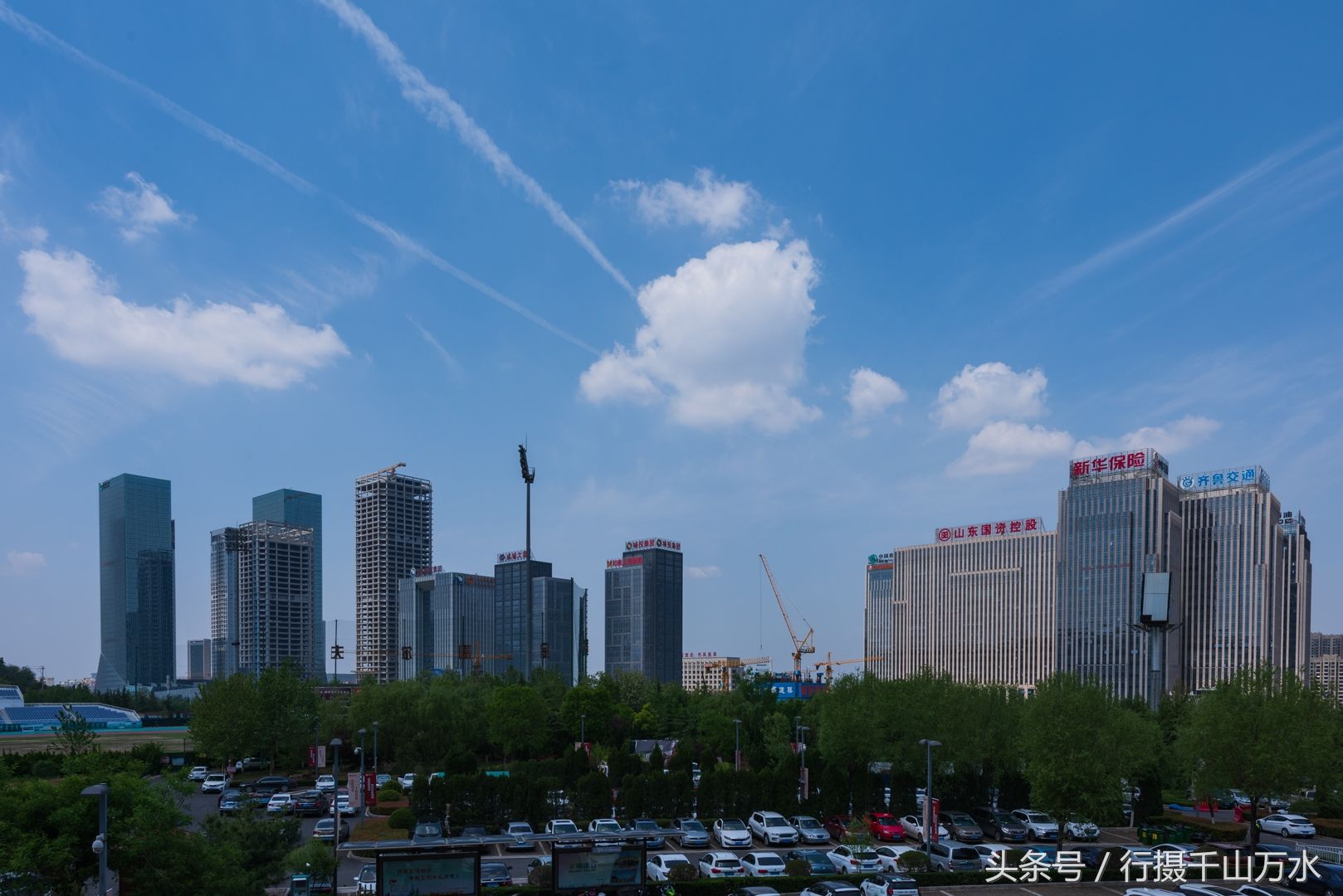 风光摄影:济南经十东路的高楼大厦