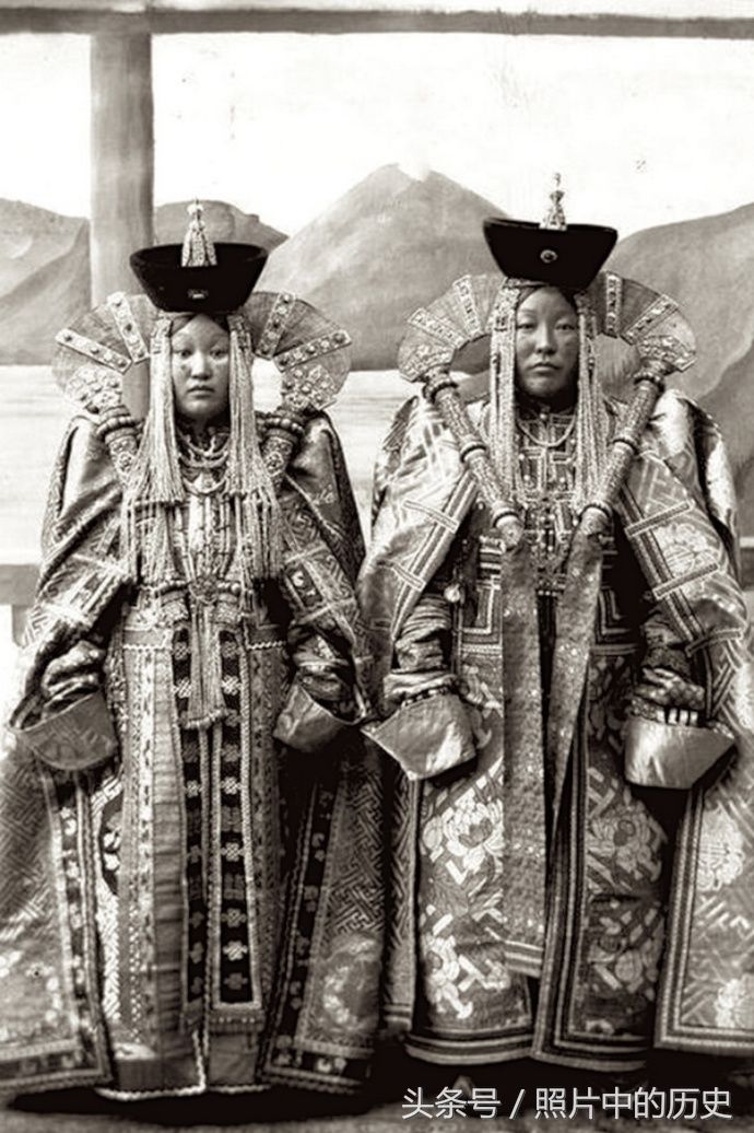 1900年前后的喀尔喀蒙古人肖像摄影,也就是我们常说的外蒙古