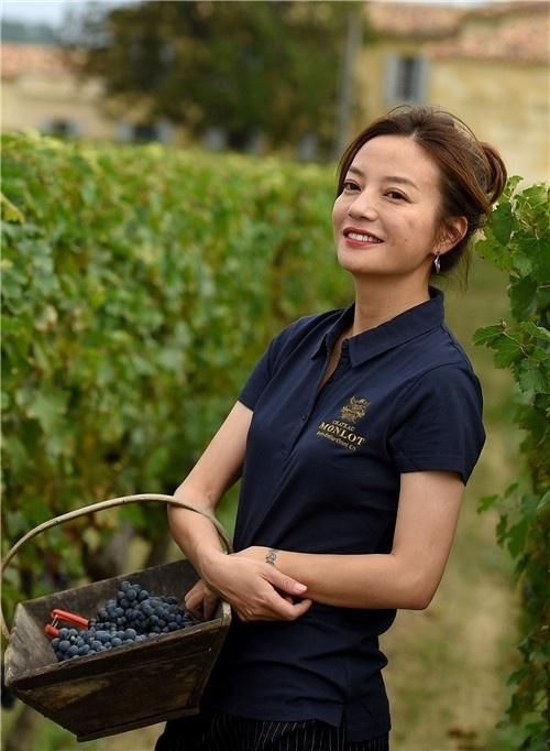 赵薇满脸皱纹皮肤耷拉老成容嬷嬷?真相曝光让人气愤图