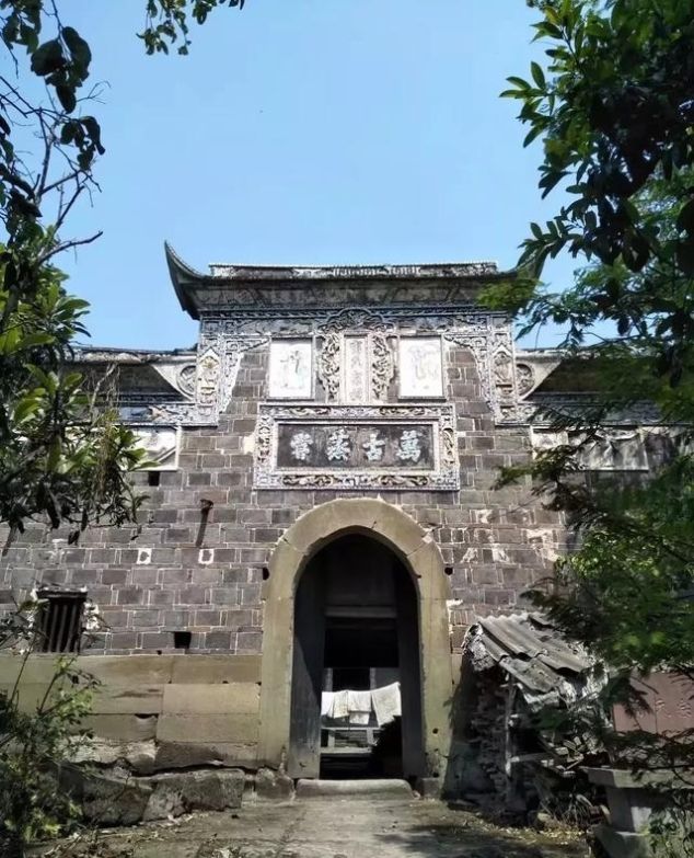 感应门安装：开启智能生活新篇章