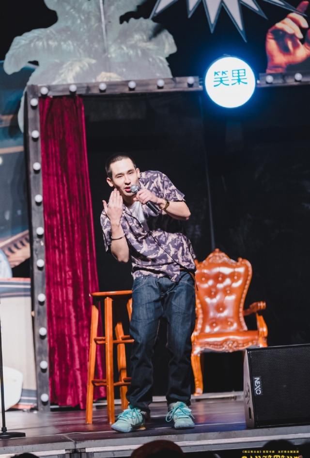 卡姆吸毒被捕,在《奇葩说》自称脱口秀祖师爷,骂马东是"孙子"