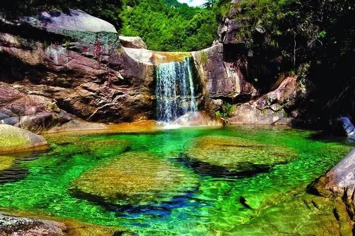 热文:黄山市夏季亲水宝典出炉!你想好去哪里清凉一夏了吗!