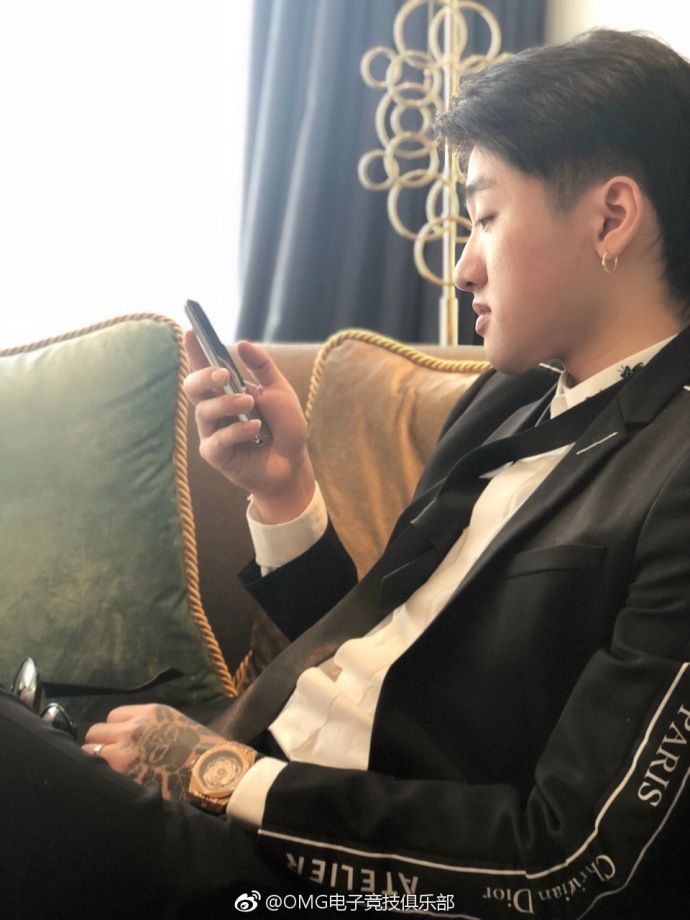 冷少减肥真相出席战队ceo结婚的伴郎