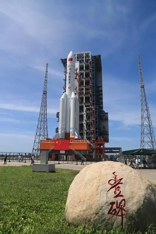 长征五号遥二运载火箭飞天 快来看看"胖五"气质如何养成