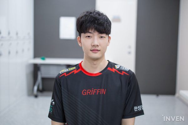 下面为大家带来viper选手的赛后采访.