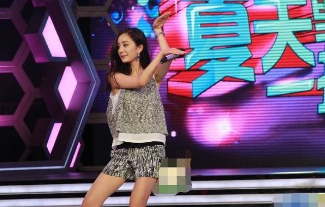 快乐大本营开场舞蹈完整版快乐大本营嘉行传媒开场秀